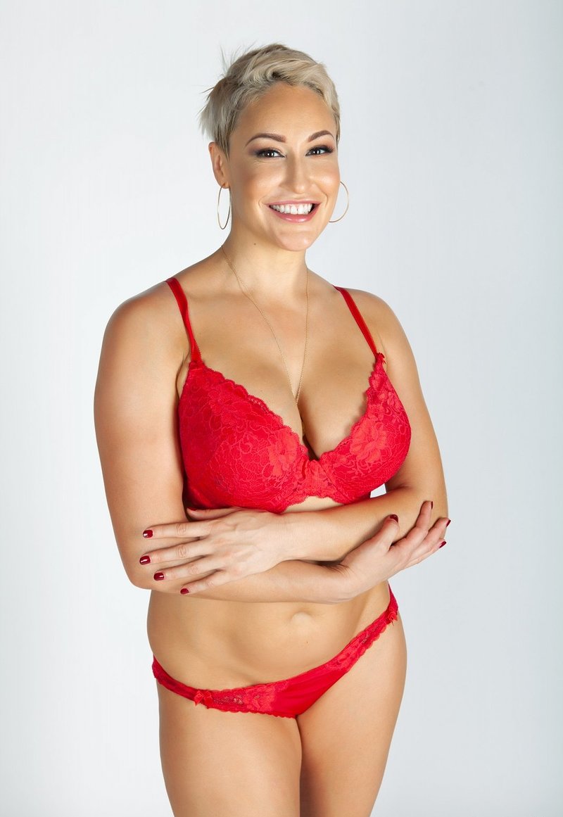 Илона, 21 год, 4 размер груди